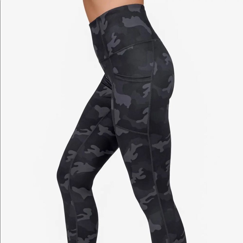 Yogalicious lux high waist camo side pocket ankle leggings